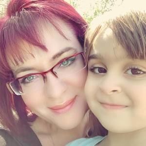 Meet your Posher, Andrea